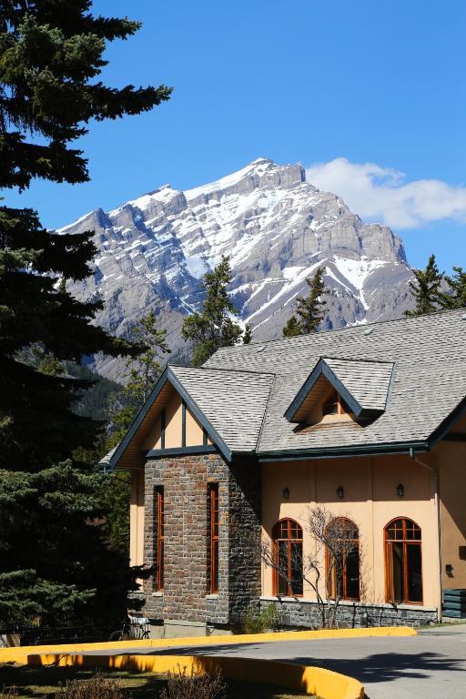 Ywca Banff Hotel Exterior foto